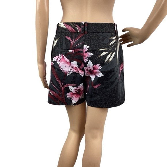 White House Black Market The 5" Short Size 4 Black Floral - Picture 4 of 7